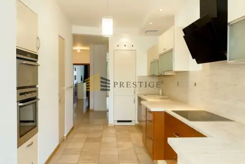 Warszawa ,  Łowicka   6