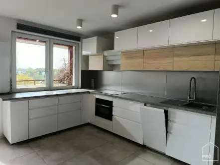 Gliwice ,  Grottgera   9