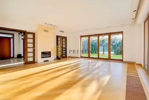  Warszawa   Al. Wilanowska 