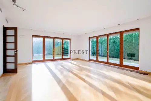 Warszawa ,  Al. Wilanowska   3