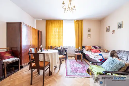 Gliwice ,  Jana Kochanowskiego   5