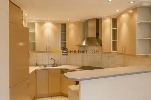 Warszawa ,  Łucka   4