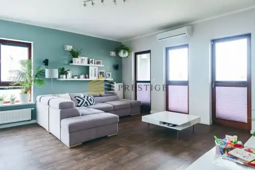 Warszawa ,  Aleja Rzeczypospolitej   2