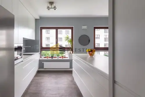 Warszawa ,  Aleja Rzeczypospolitej   5