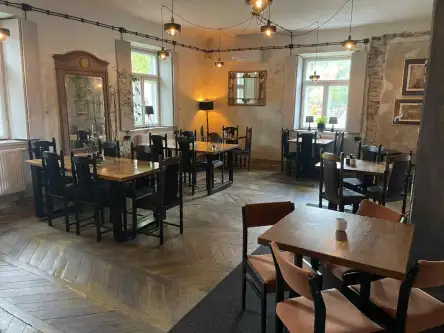 Skierniewice ,  Henryka Sienkiewicza   5