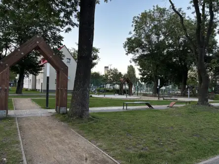 Rumia ,  Kombatantów   4