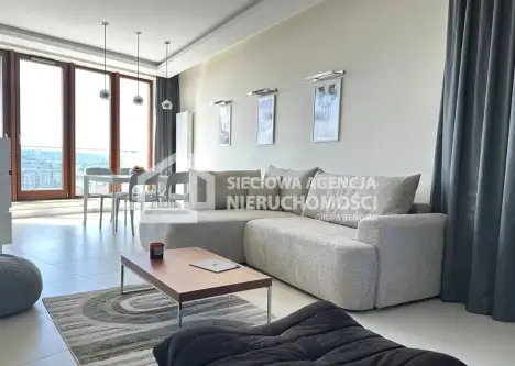 Gdynia ,  A. Hryniewickiego   3