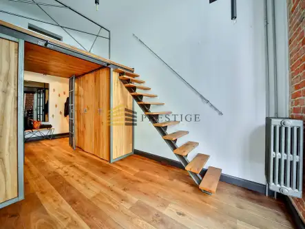 Warszawa ,  Poznańska   8