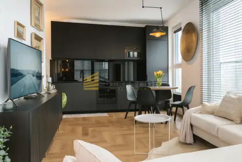  Warszawa   Domaniewska 