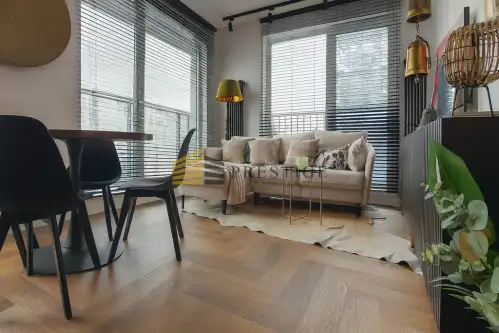 Warszawa ,  Domaniewska   4