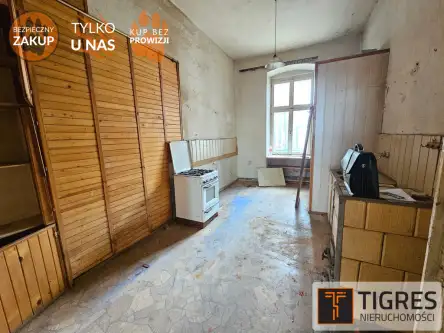 Łódź ,  Zachodnia   8