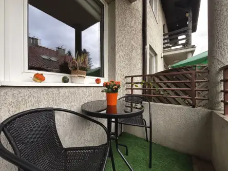 Suchy dwór ,  Jana Kochanowskiego   4