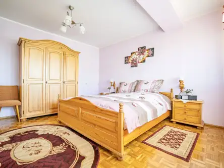 Jerzmanowa ,  Kwiatowa   10