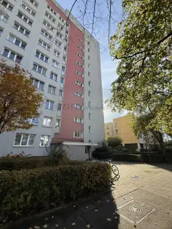 Warszawa ,  Lizbońska   8