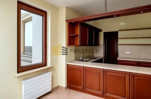 Warszawa ,  al. Jana Pawła II   3