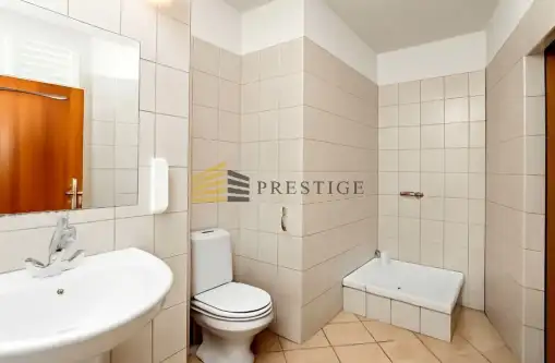 Warszawa ,  al. Jana Pawła II   9