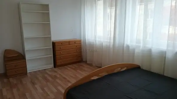 Warszawa ,  Polnej Róży   20