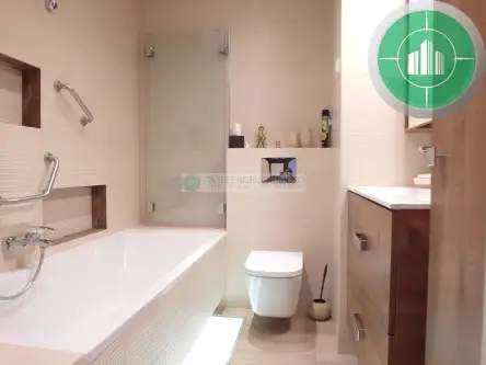 Toruń ,  Brzoskwiniowa   10