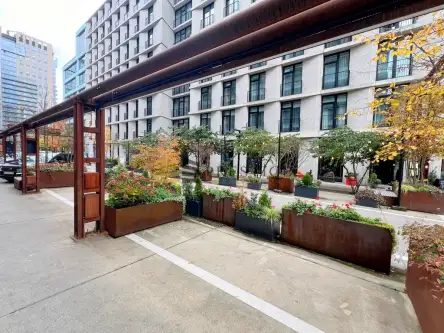 Warszawa ,  Krochmalna   10