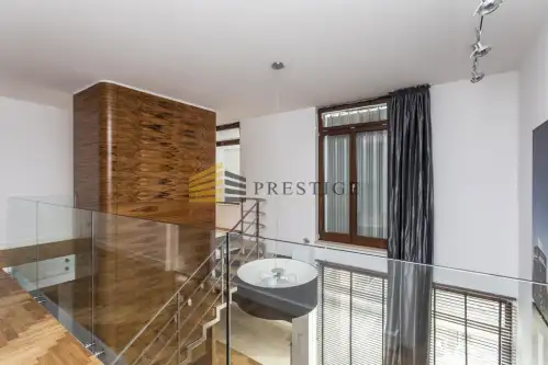 Warszawa ,  Sielecka   8