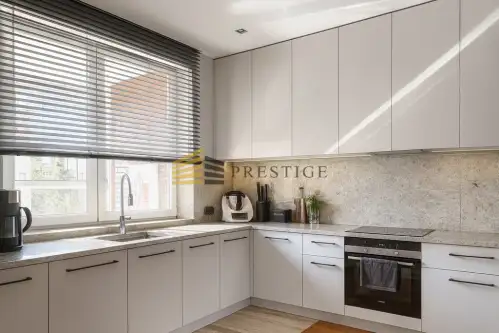 Warszawa ,  Stawki   7