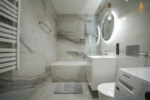 Warszawa ,  Prosta   12