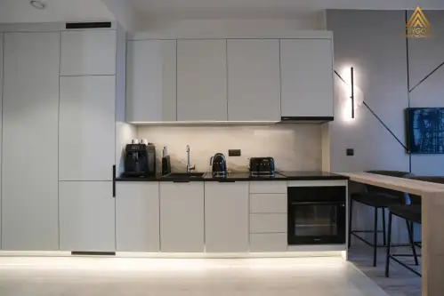 Warszawa ,  Prosta   4