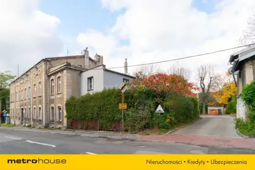 Katowice ,  Jesionowa   8