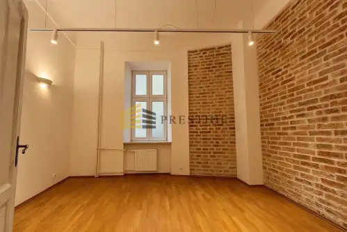 Warszawa ,  Szpitalna   4