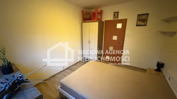 Gdynia ,  Żelazna   5