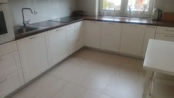 Warszawa ,  Trembowelska   4