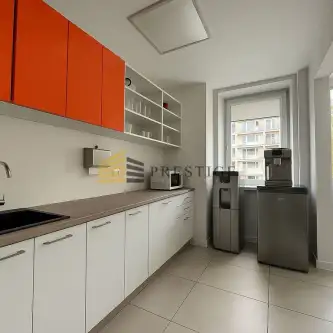 Warszawa ,  Krucza   4