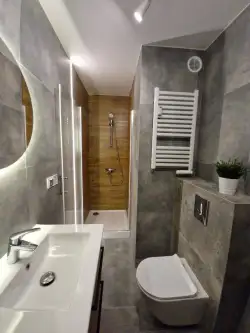  Kraków   Powstańców 