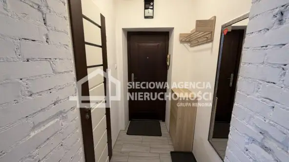 Gdynia ,  Śląska   8