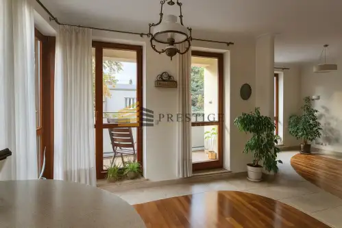 Warszawa ,  Urodzajna   4