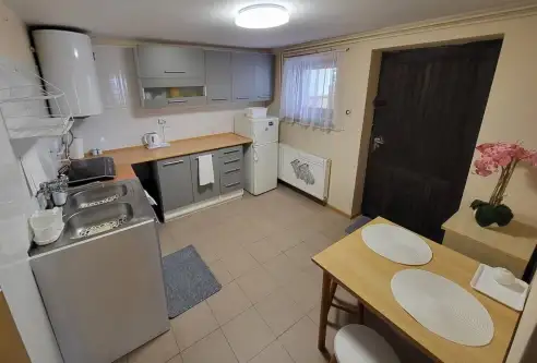 Kraków ,  Leśna   5