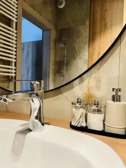 Skierniewice ,  Armii Krajowej   5