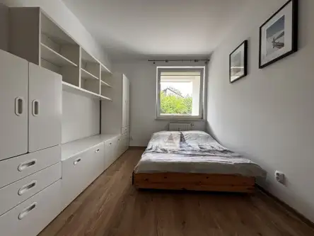 Gdynia ,  Modrzewiowa   11