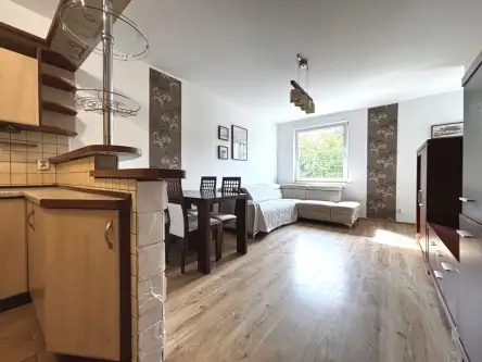 Gdynia ,  Modrzewiowa   7