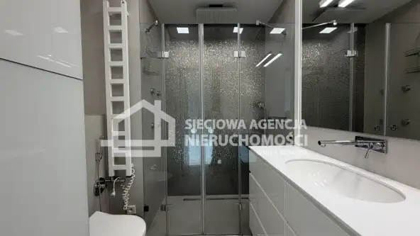 Gdynia ,  Kameralna   12