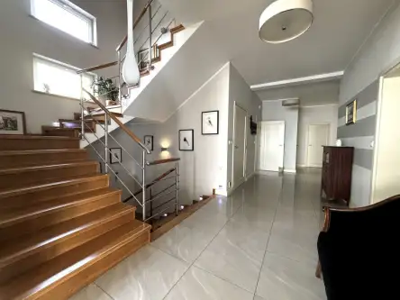 Rumia ,  Wąska   10