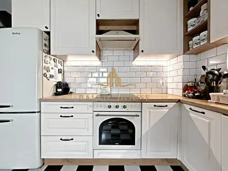 Rumia ,  Jachtowa   4