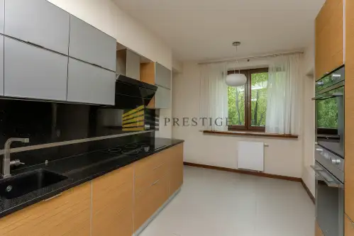 Warszawa ,  Dobra   5