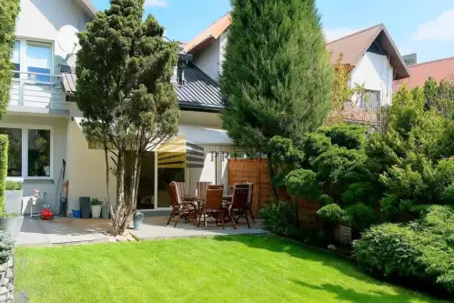 Warszawa ,  Macedońska   12