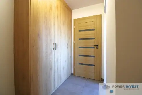 Kraków ,  Powstańców   7