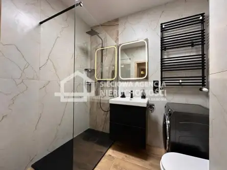 Gdynia ,  Strzelców   10