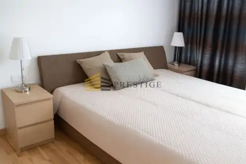 Warszawa ,  Giełdowa   5