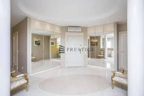 Warszawa ,  Aleja Jana Pawła Ii   3