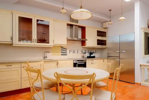 Warszawa ,  Wiktorska   5