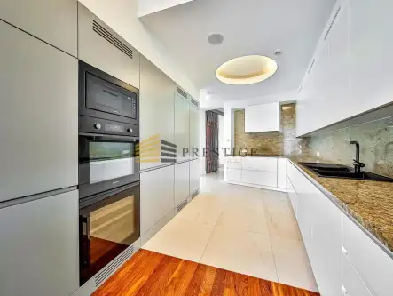 Warszawa ,  Zbyszka Cybulskiego   14